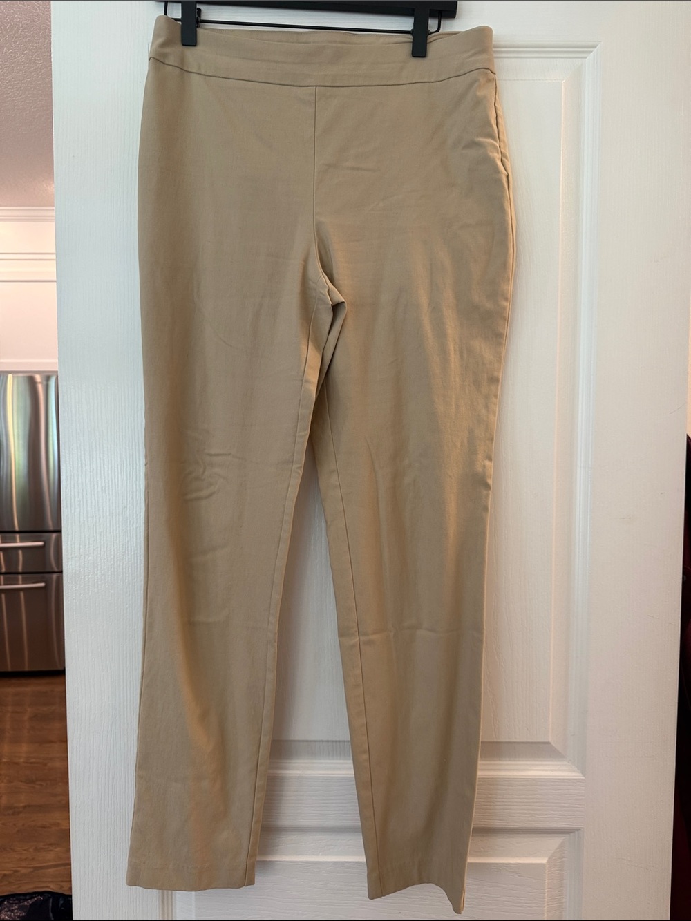 Chico’s Khaki Pull-On ankle legs pants, size 1Tall
